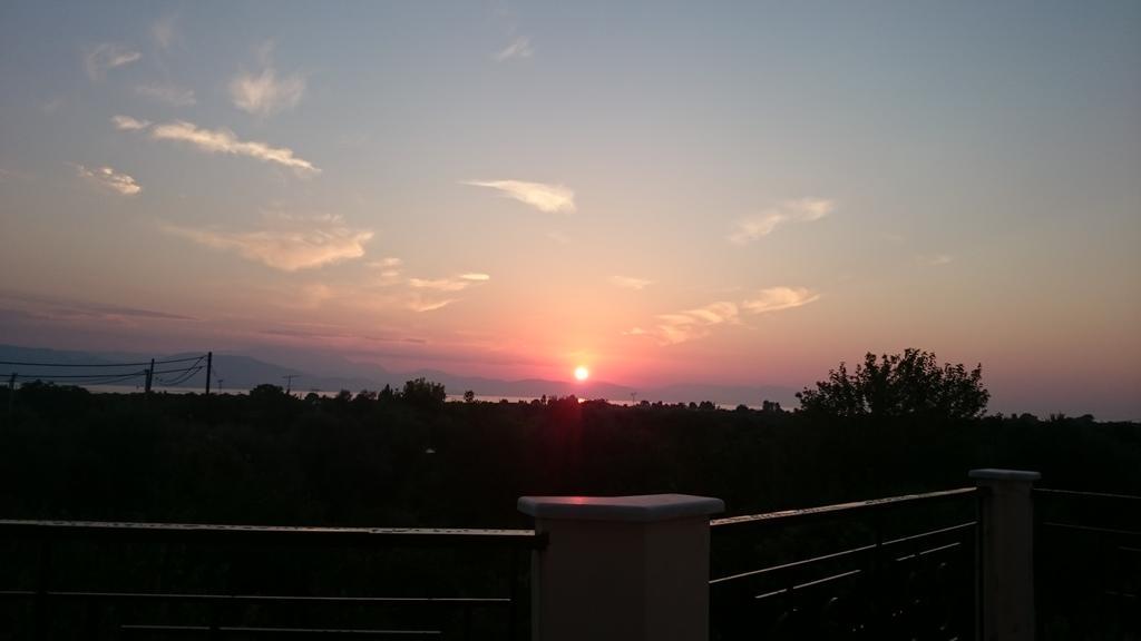 Dimitris Villa Aigio Exteriör bild
