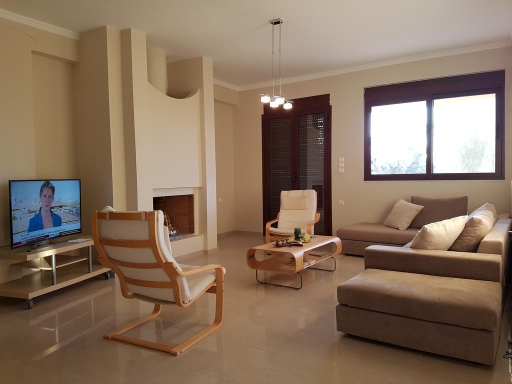 Dimitris Villa Aigio Exteriör bild