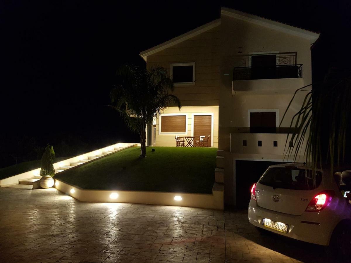 Dimitris Villa Aigio Exteriör bild