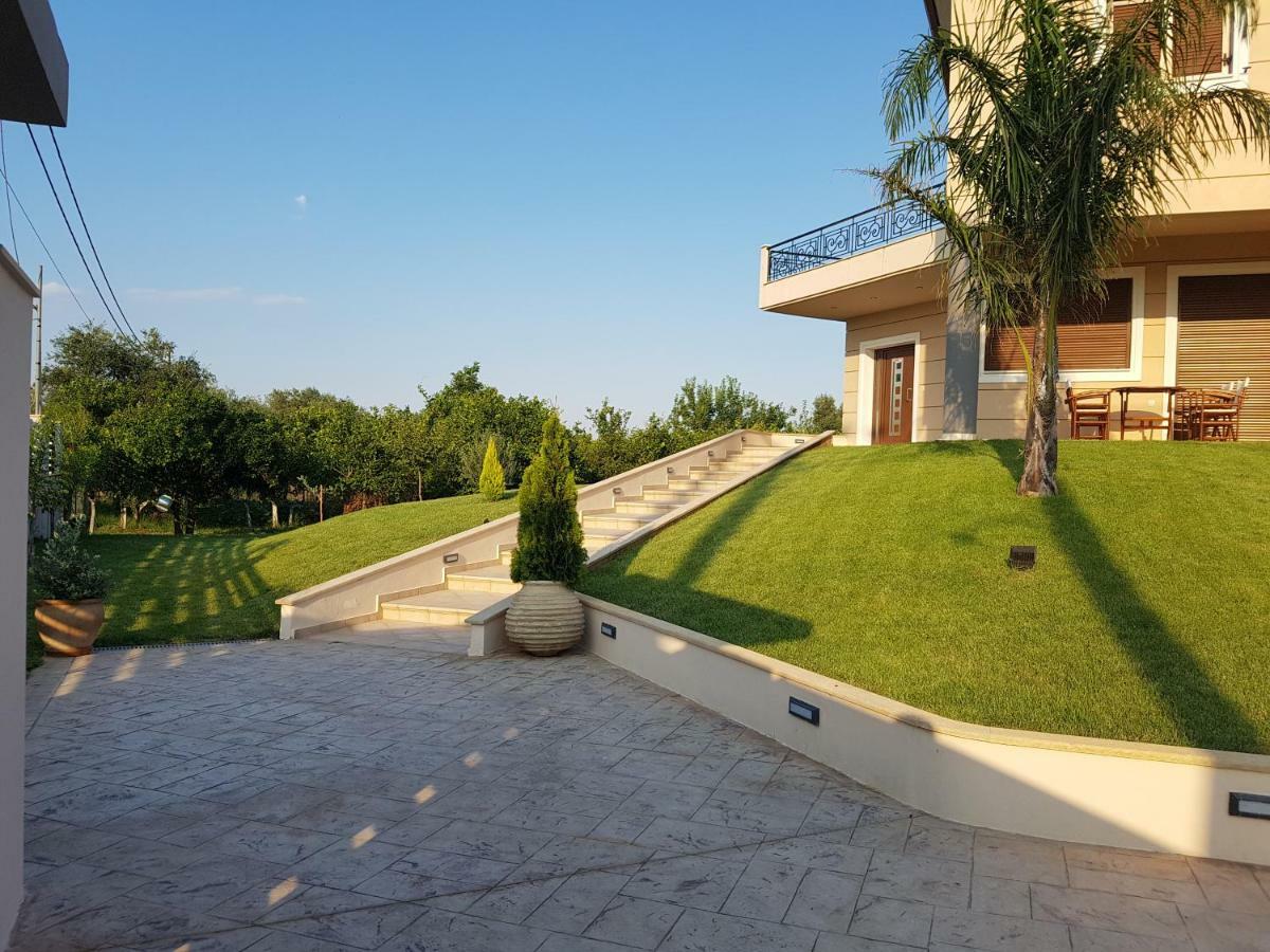 Dimitris Villa Aigio Exteriör bild
