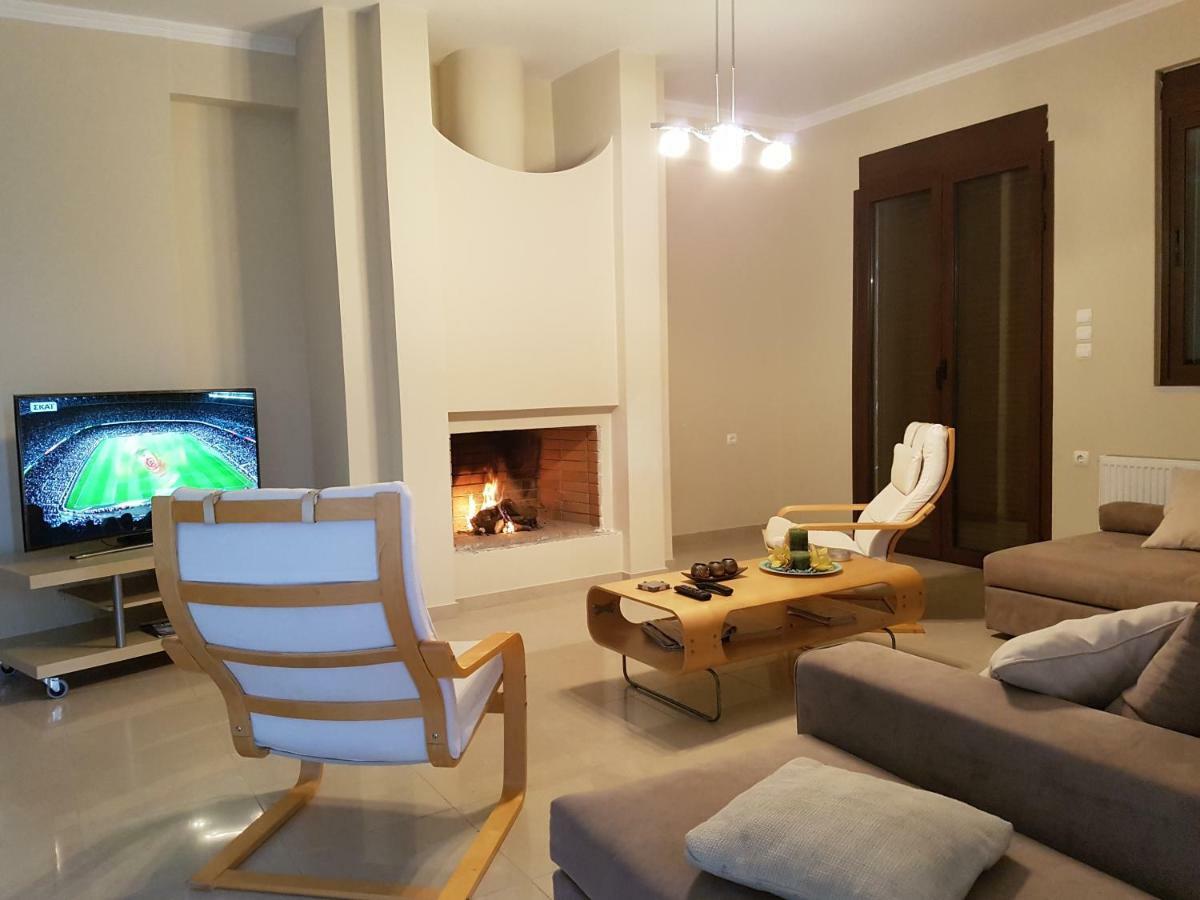 Dimitris Villa Aigio Exteriör bild